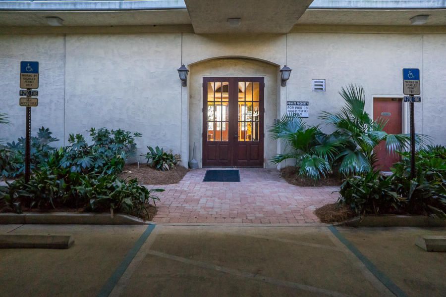 543 Harbor Blvd, Destin, FL 32541